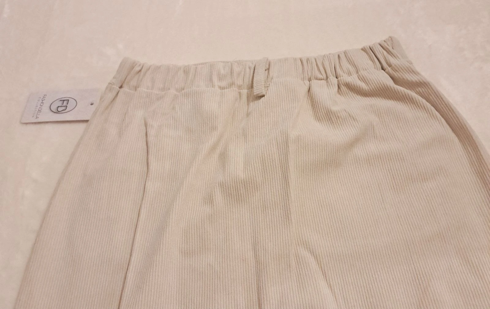 Chic Neutral Midi Cord Skirt • Elastic Waist Comfort • TU • Vintage Style • Fall Essential – photo 3